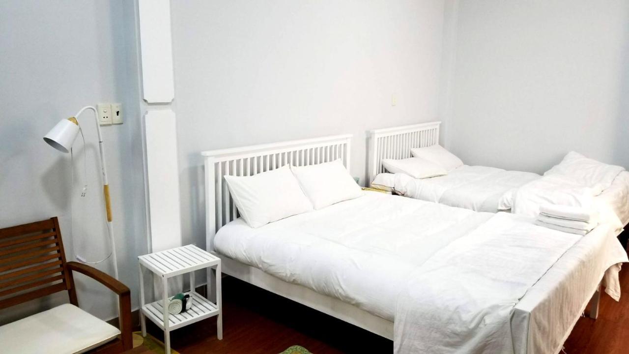 The Roost Hostel Ho Chi Minh City Bagian luar foto